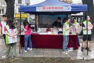 电讯报：接下来四天对切尔西很重要，波帅周一决定詹姆斯是否手术